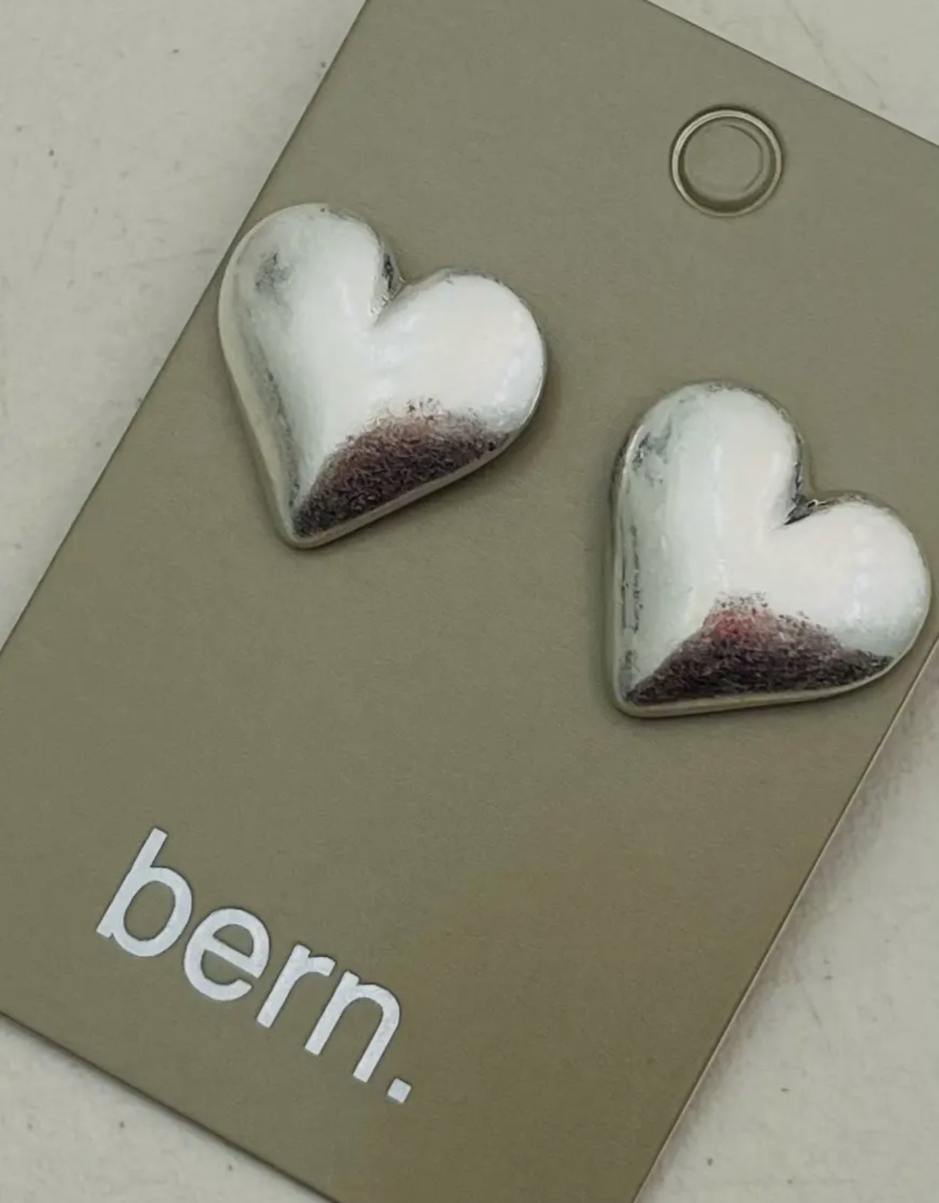 Vintage-Puffy Heart Stud