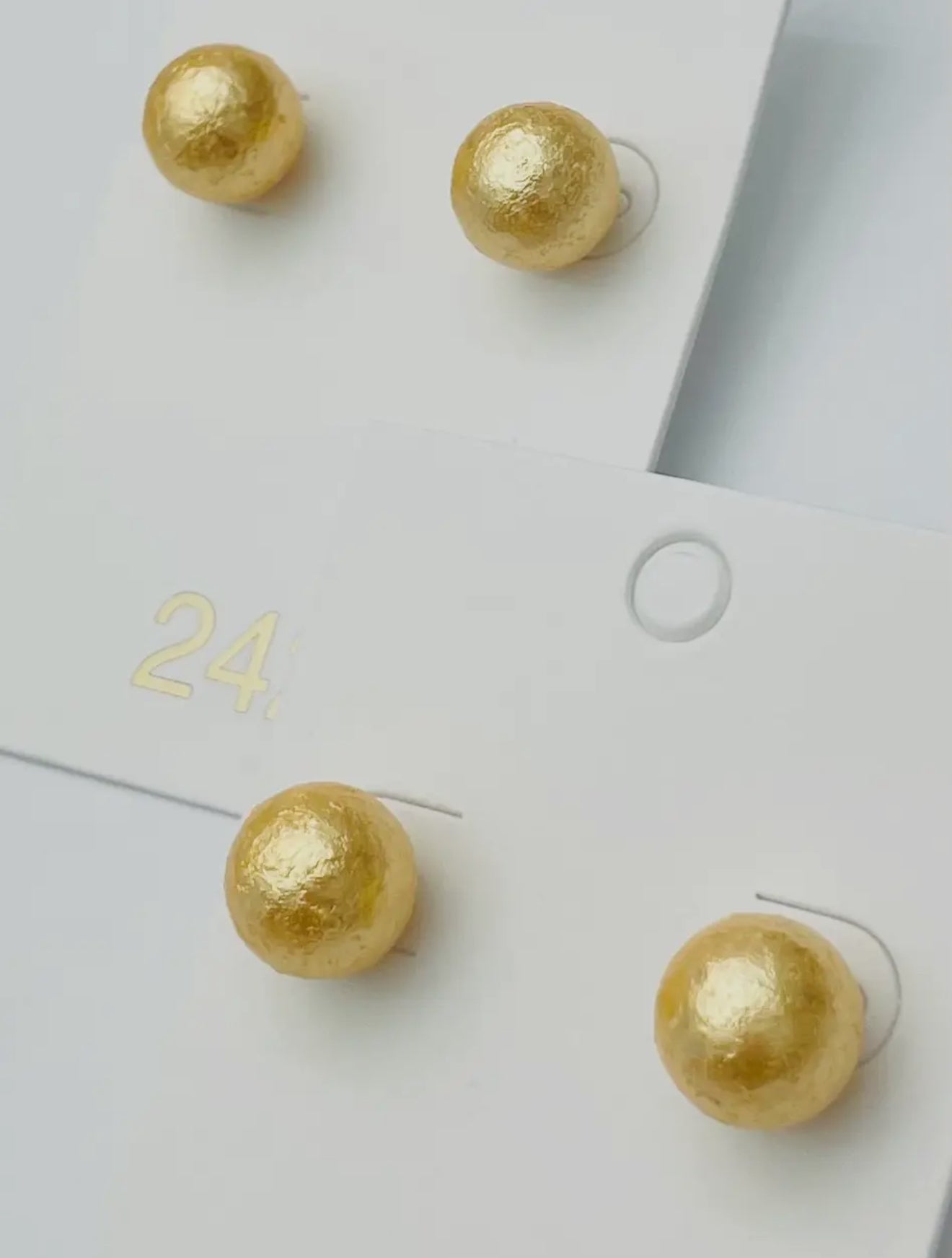 Chic- Mini Mache Stud